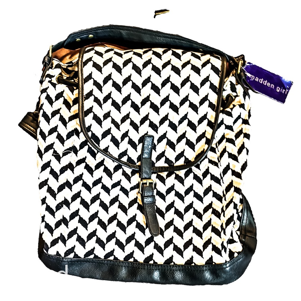 NWT Madden Girl Black & Cream Chevron Backpack Purse – Stylish Everyday Bag